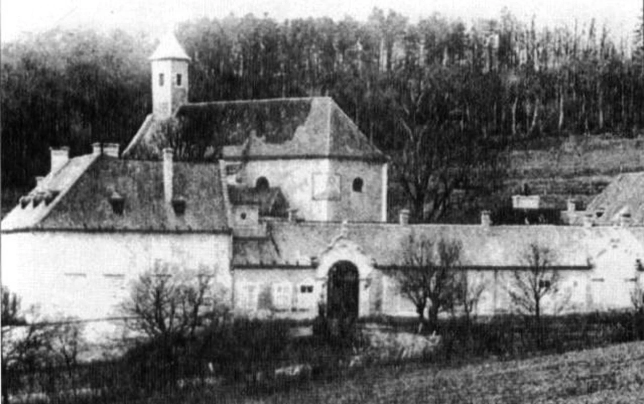 Lovecký zámeček Mayerling v roce 1888.