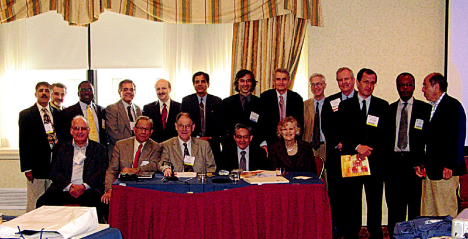 Někteří účastníci ForaWPA 5. 5. 2008 v hotelu Capitol Hilton veWashingtonu (sedící zprava: Sheila Hollins, JuanMezzich, John Cox,George Christodoulou).